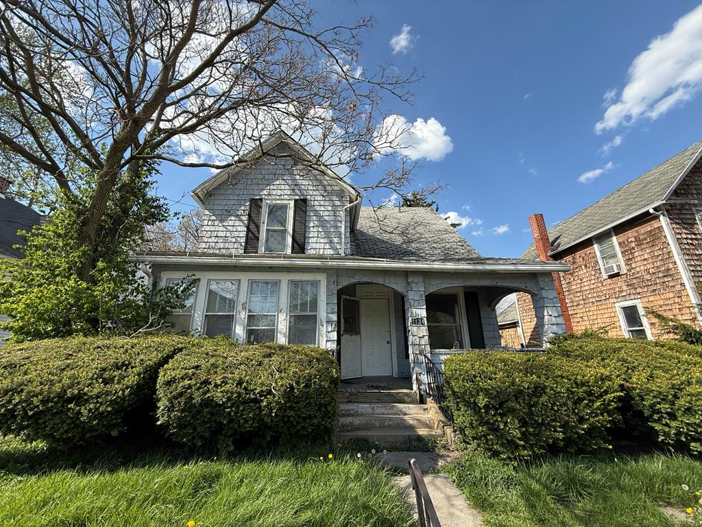 1134 W Wayne St Property Photo 1