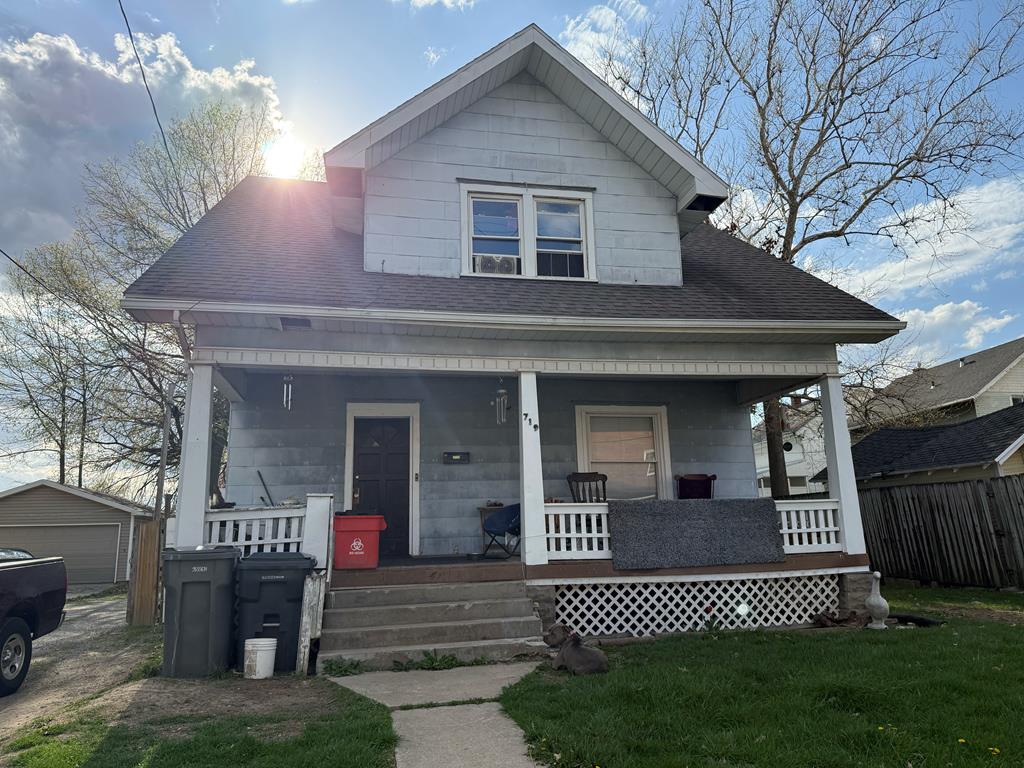 719 N Charles St Property Photo 1