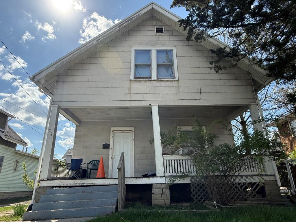703 Collett Street Property Photo 1