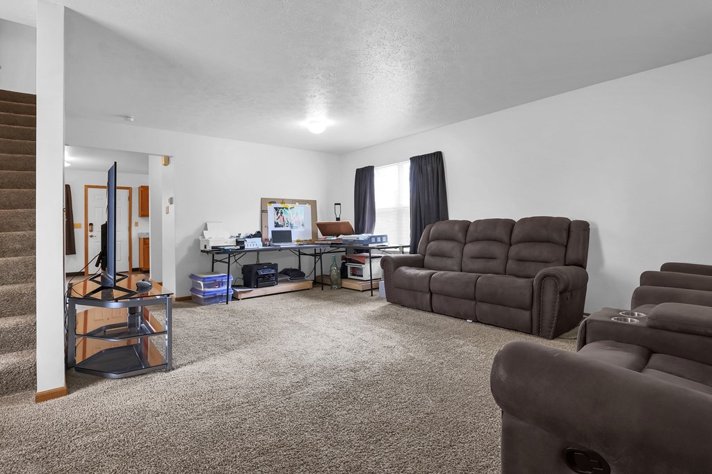 528 N Mulberry Property Photo 6