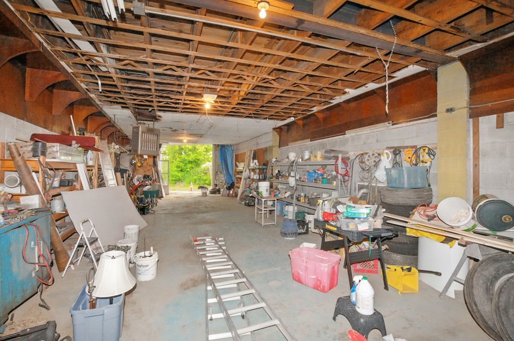 229 N 233-237 Mulberry St. Property Photo 24