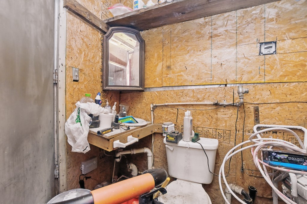 229 N 233-237 Mulberry St. Property Photo 26