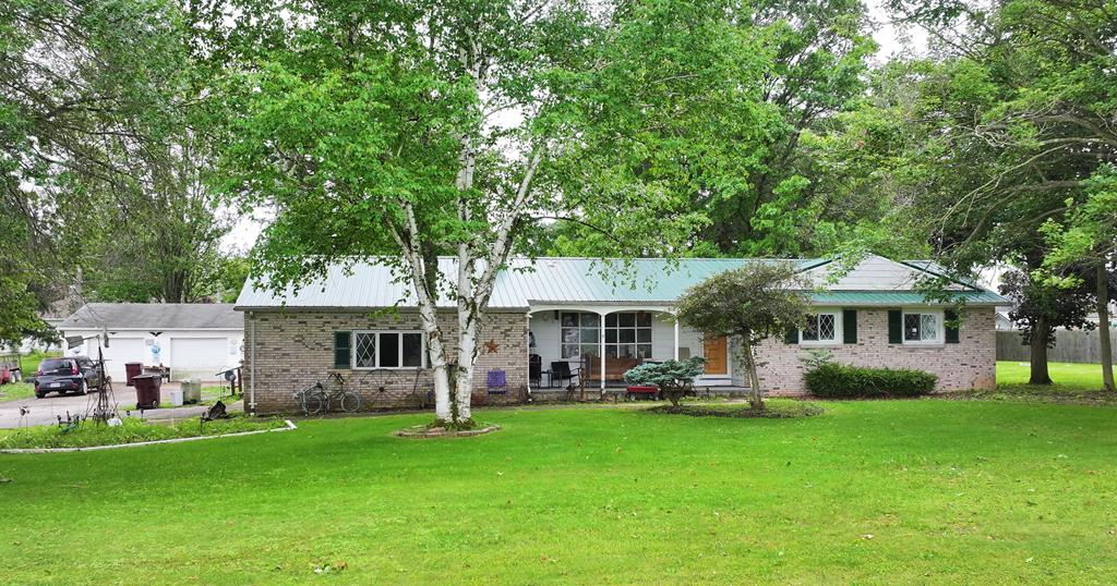 1 Countryside Dr Property Photo 1
