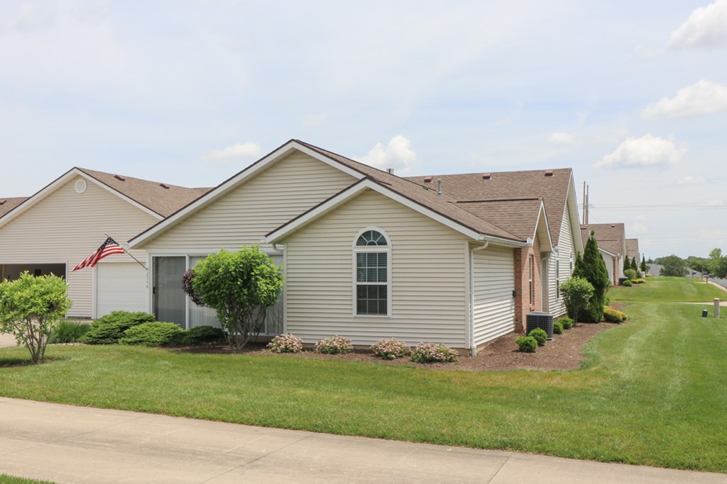 2346 Deerfield Ln Property Photo 2