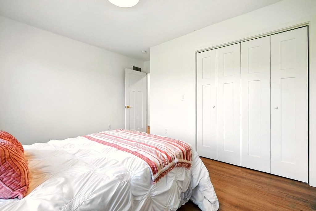 1360 Lexington Ontario Rd Property Photo 36