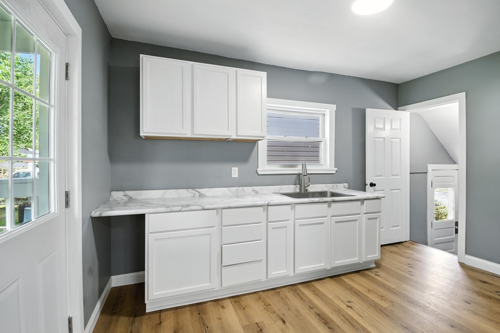 456 Park Street Property Photo 7