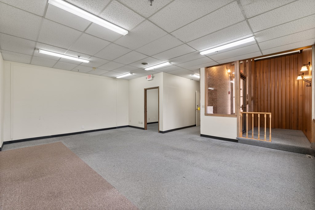1075 National Parkway Property Photo 5