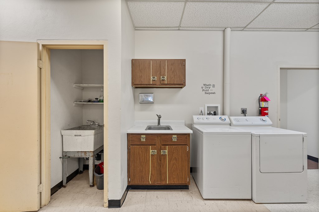 1075 National Parkway Property Photo 15