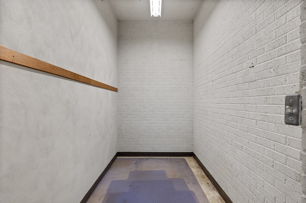 1075 National Parkway Property Photo 28