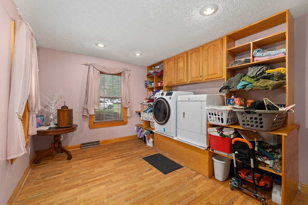 3320 Oakstone Drive Property Photo 14