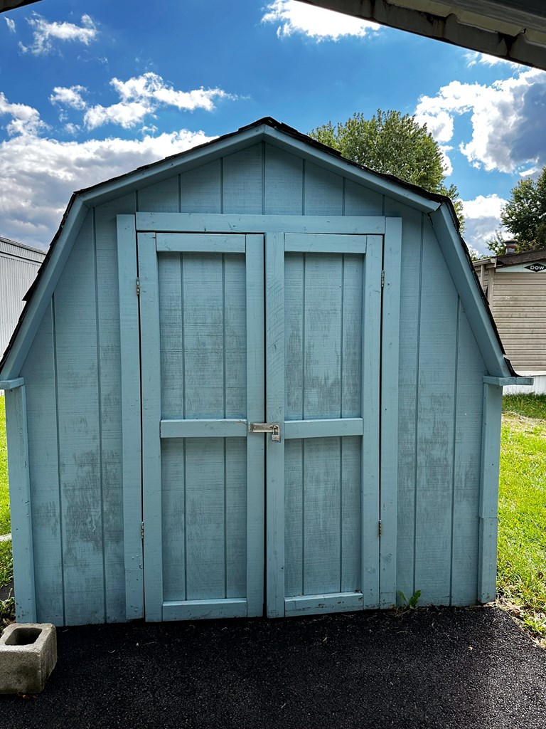 11050 Fancher Rd Property Photo 16