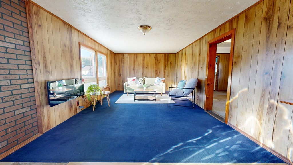 30 Jenner Ave Property Photo 5