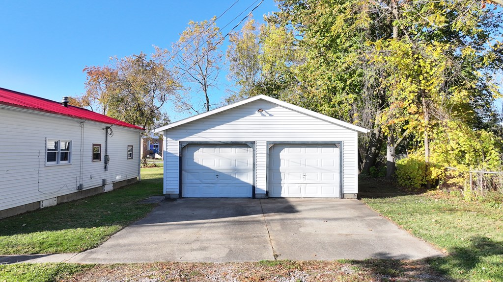 30 Jenner Ave Property Photo 21