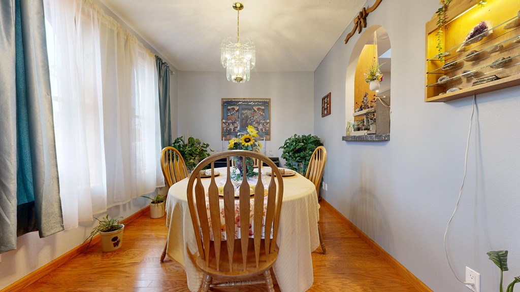 4 W Elm St Property Photo 26