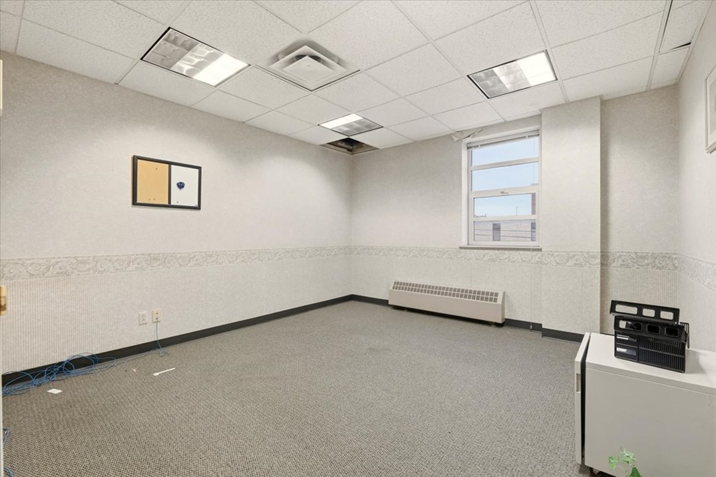 70 Park Ave. West Property Photo 13