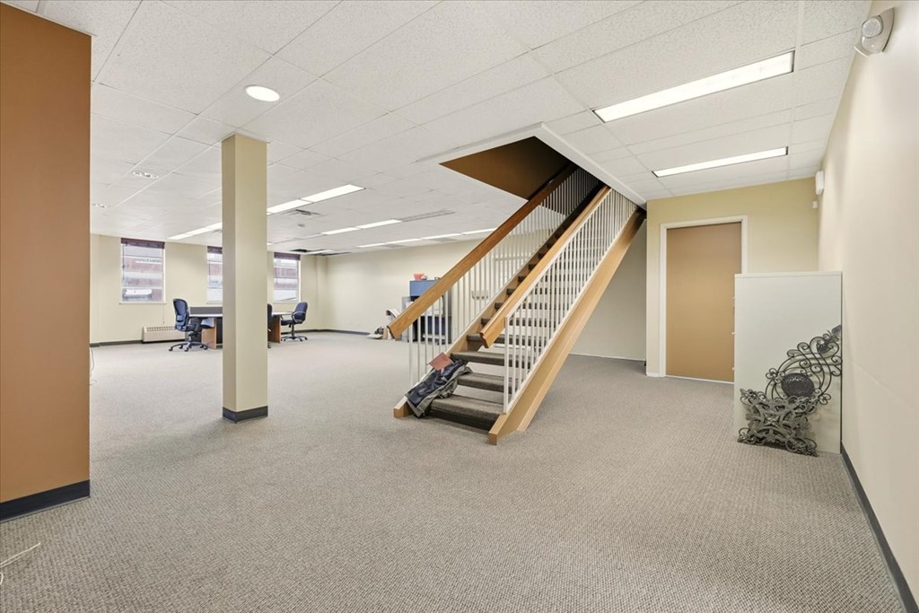 70 Park Ave. West Property Photo 17