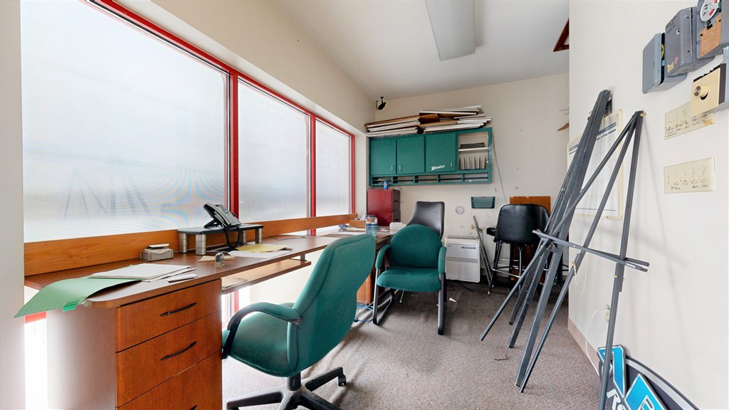 192 Main St Property Photo 9