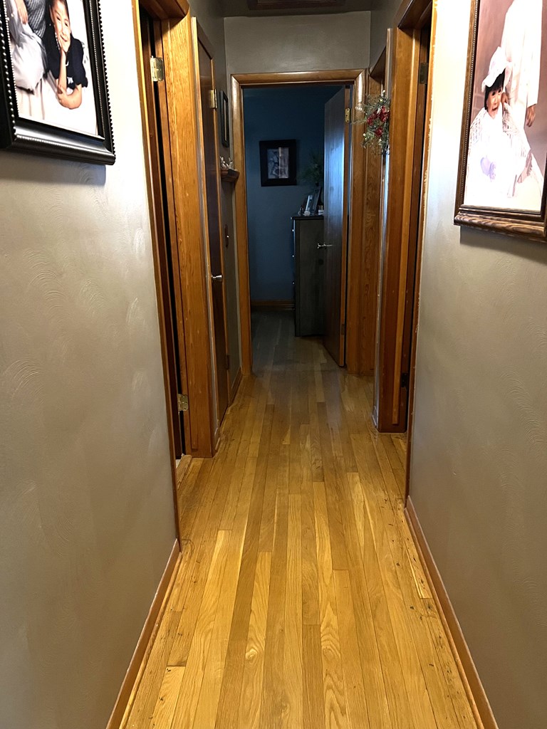 695 Crescent Way Property Photo 4