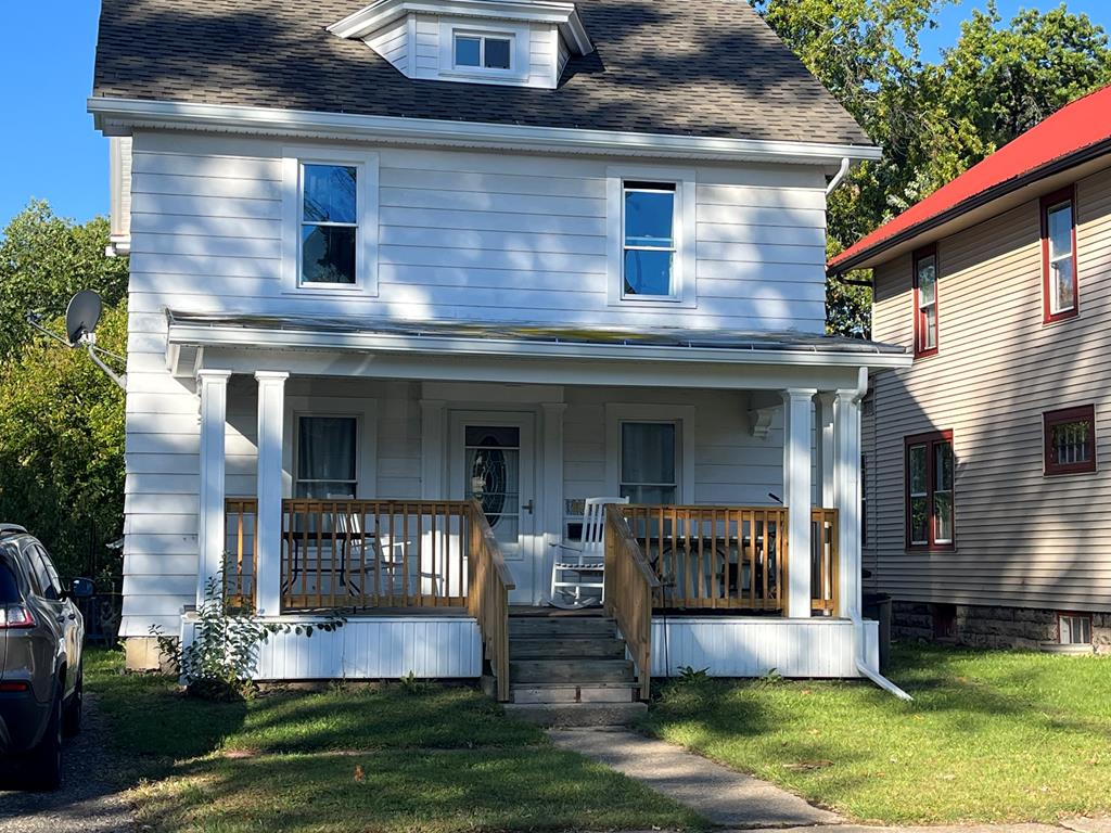 116 Stewart Ave Property Photo 1