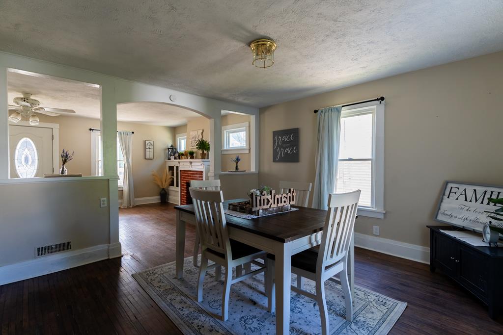 116 Stewart Ave Property Photo 17
