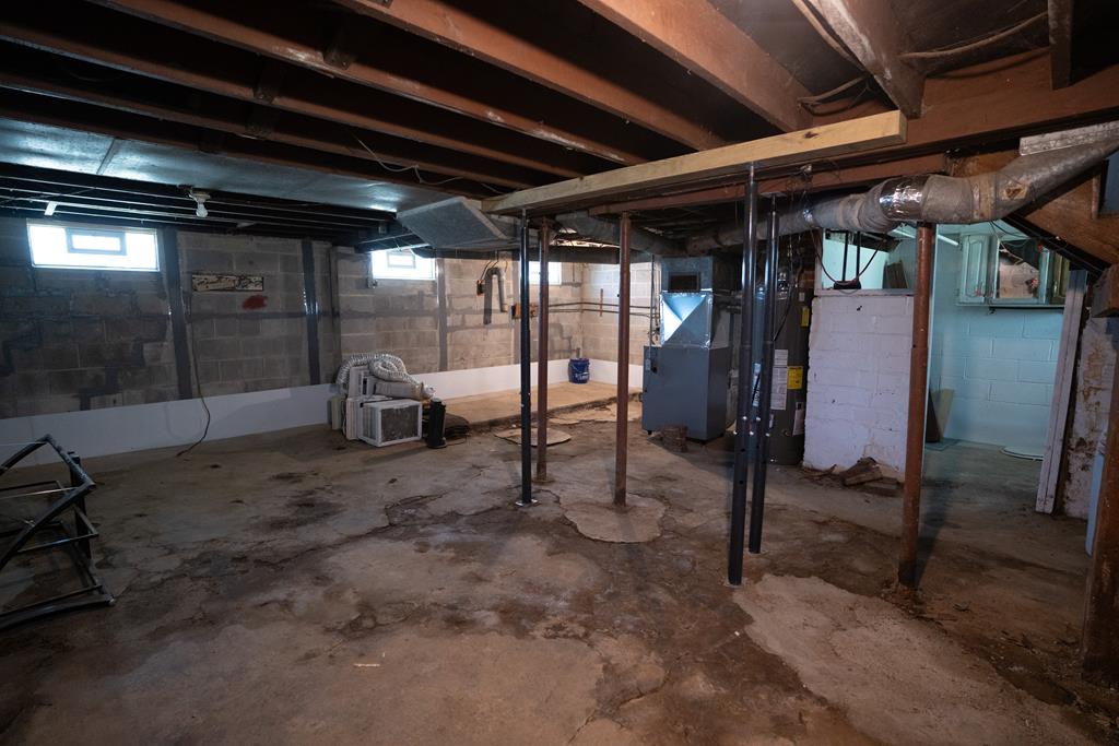 116 Stewart Ave Property Photo 25