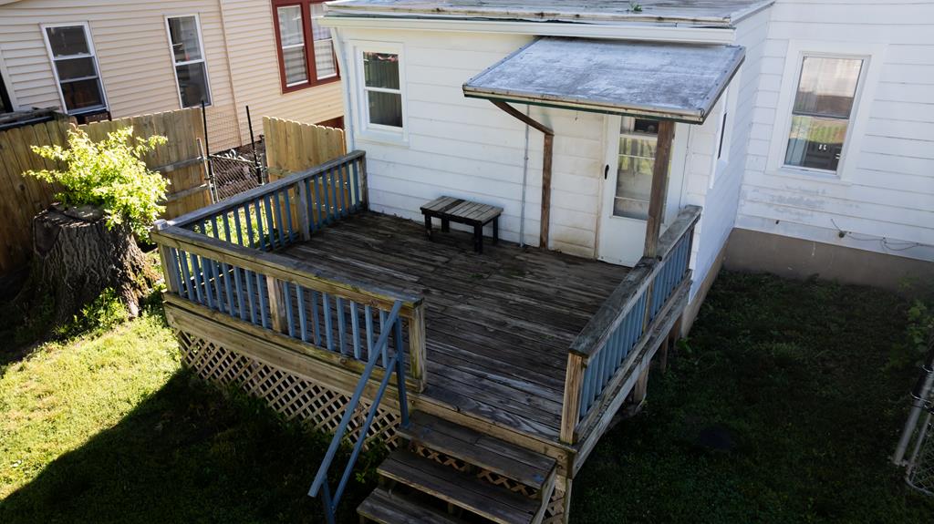 116 Stewart Ave Property Photo 28