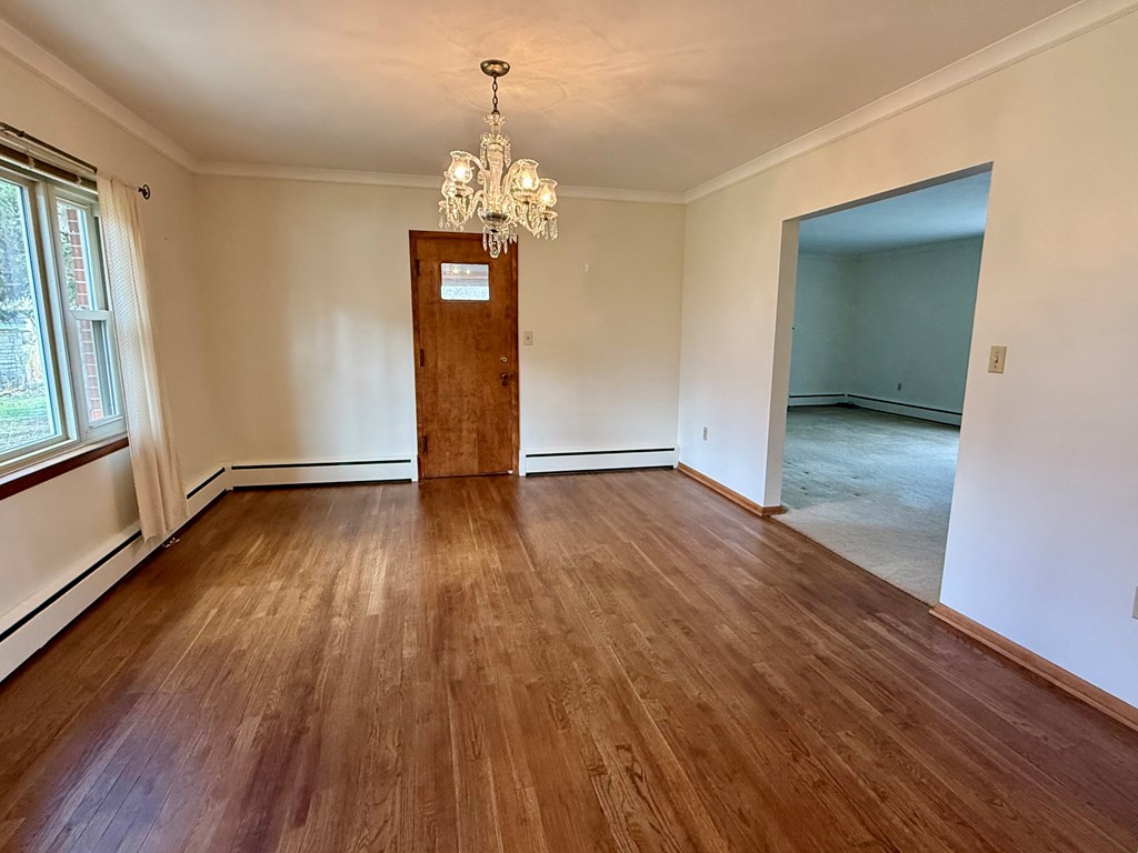 388 Maple Drive Property Photo 4