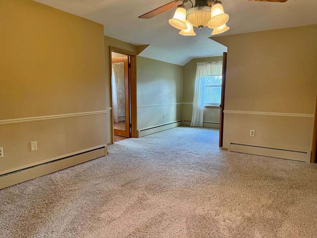 388 Maple Drive Property Photo 7