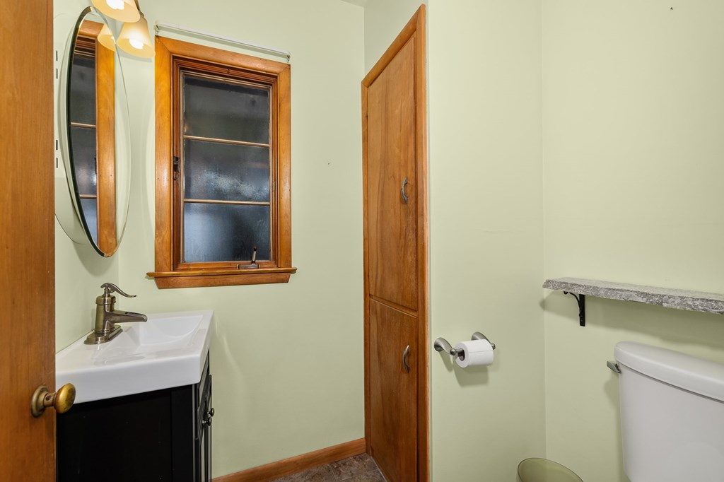 388 Maple Drive Property Photo 8