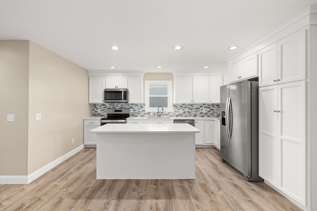 1365 Deer Ridge Lane Property Photo 7