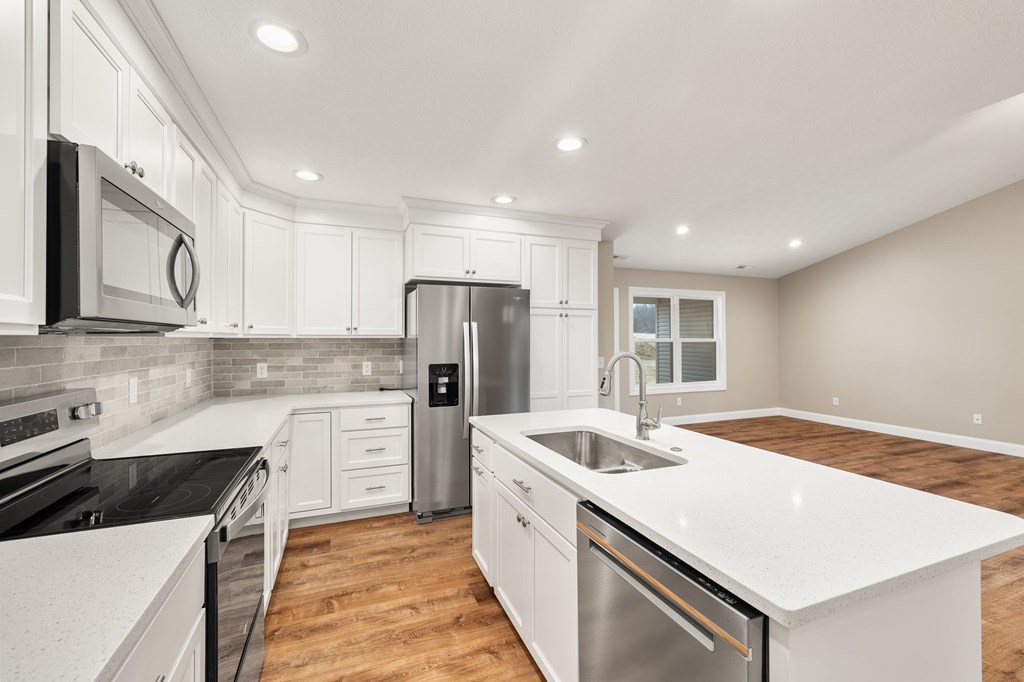 1367 Deer Ridge Lane Property Photo 8