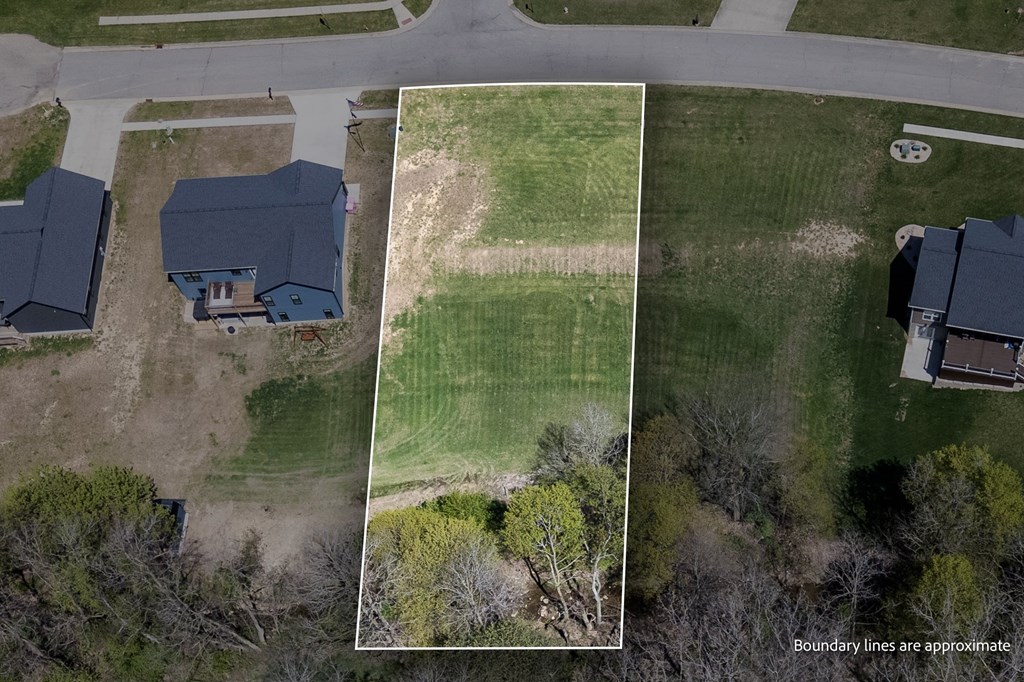 1721 Scarletts Way Property Photo 4
