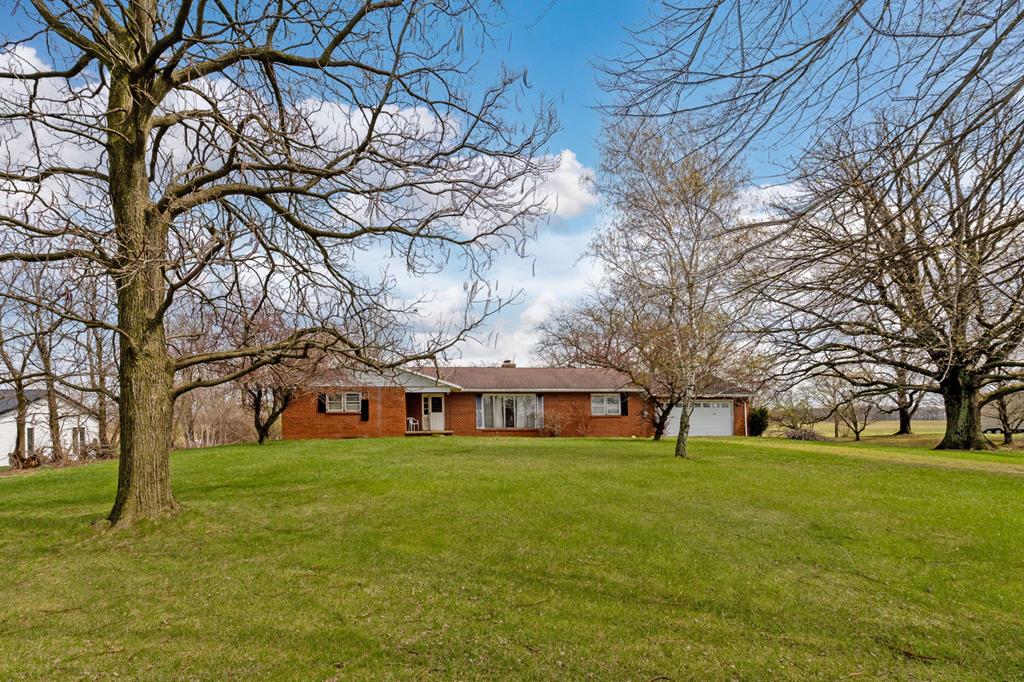 2554 Dry Lane Rd Property Photo 2