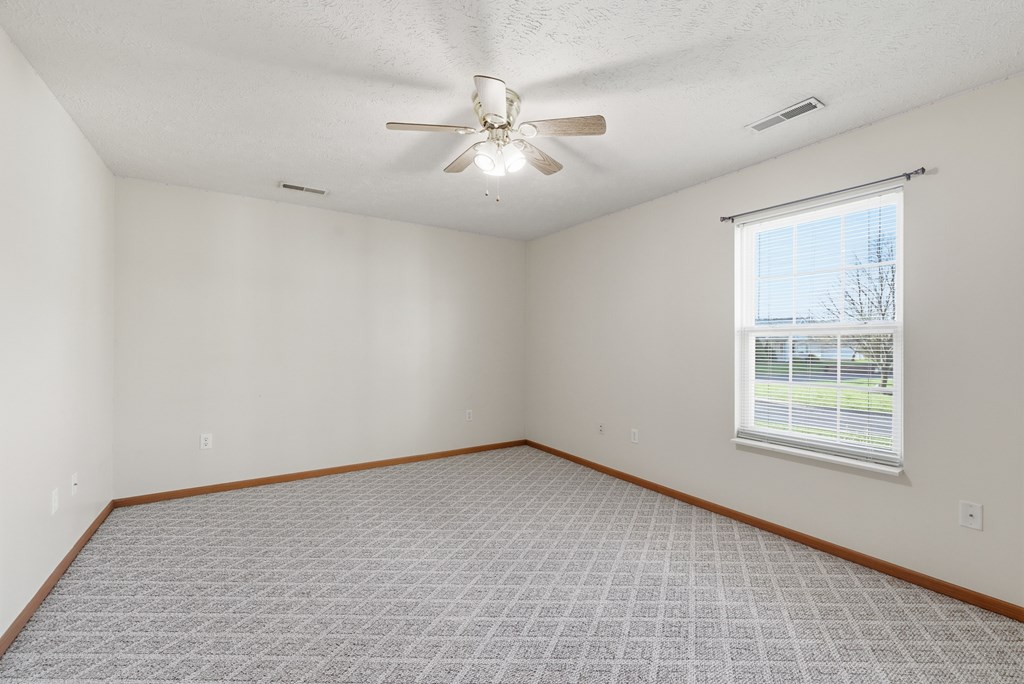 689 Scott Dr Property Photo 18