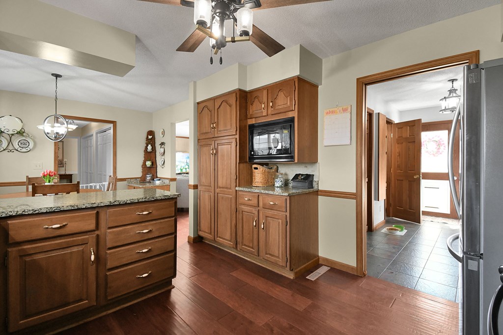 2365 Alta West Road Property Photo 10