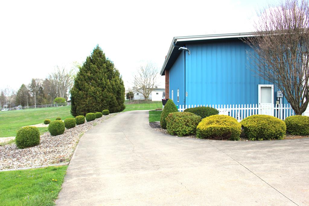 51 Maple Property Photo 5