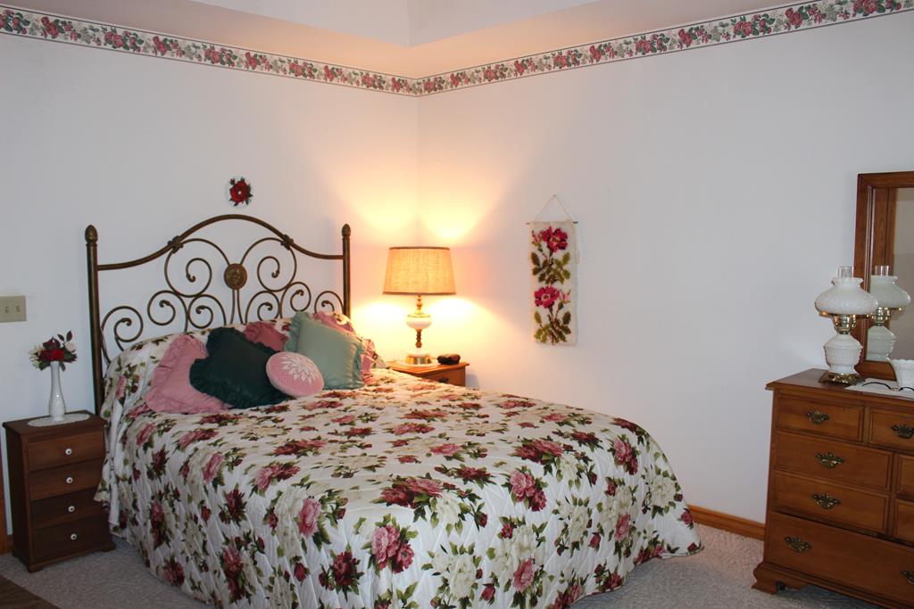 51 Maple Property Photo 27