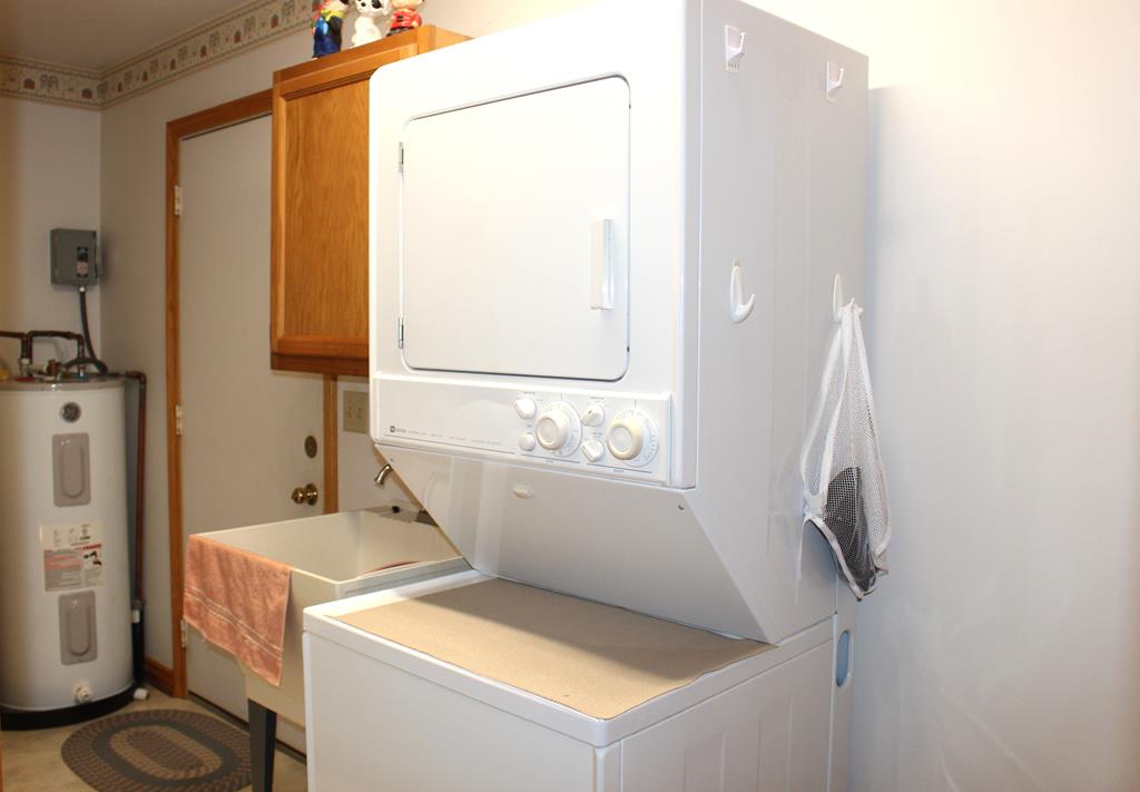 51 Maple Property Photo 30