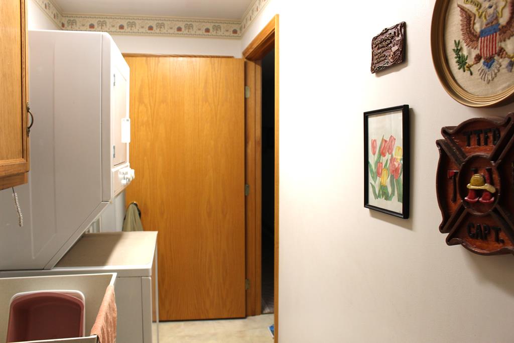 51 Maple Property Photo 31
