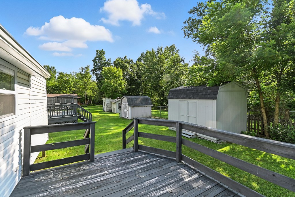 15 Park Circle Dr. Property Photo 12