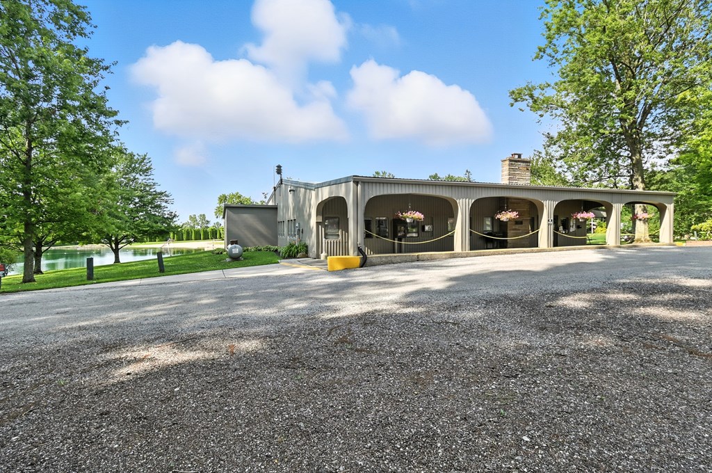 15 Park Circle Dr. Property Photo 16