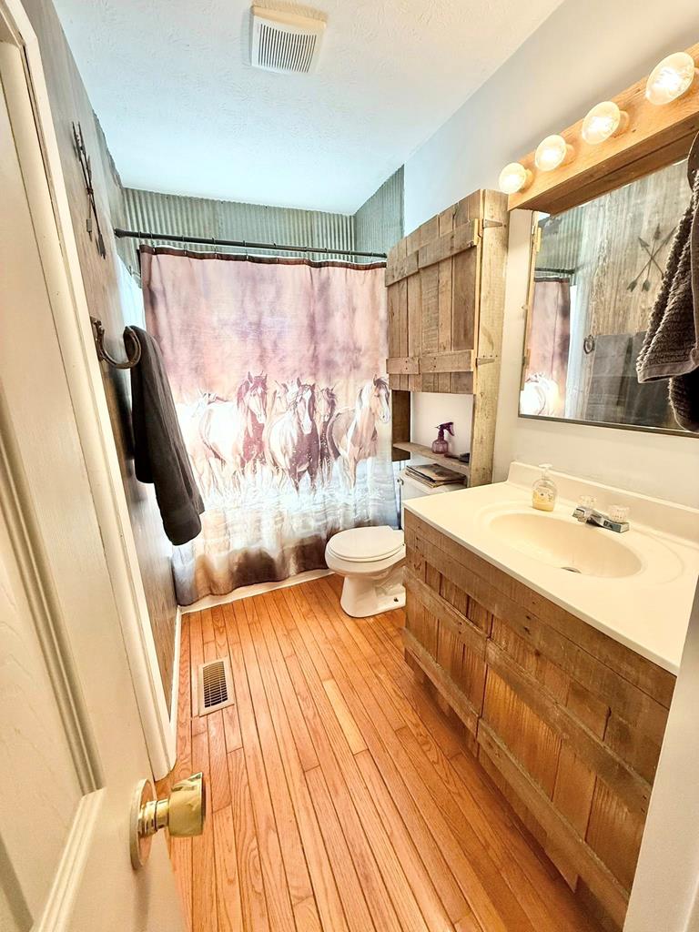 1260 County Line Road Property Photo 10