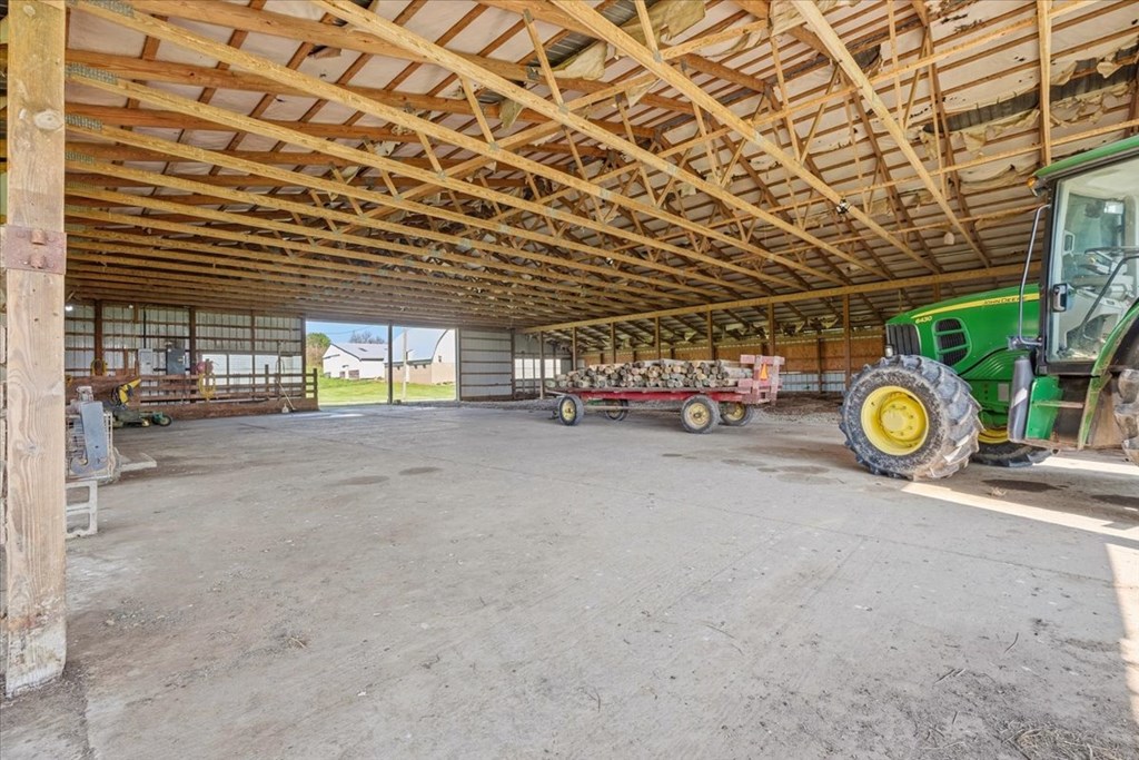 11391 Banning Property Photo 4