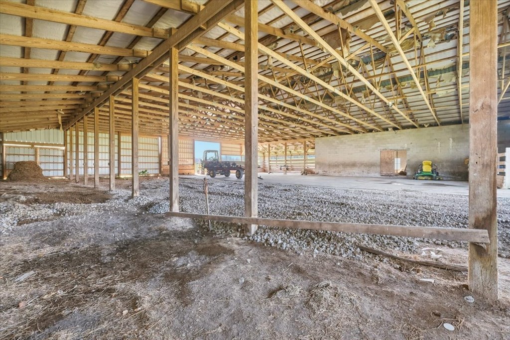 11391 Banning Property Photo 5