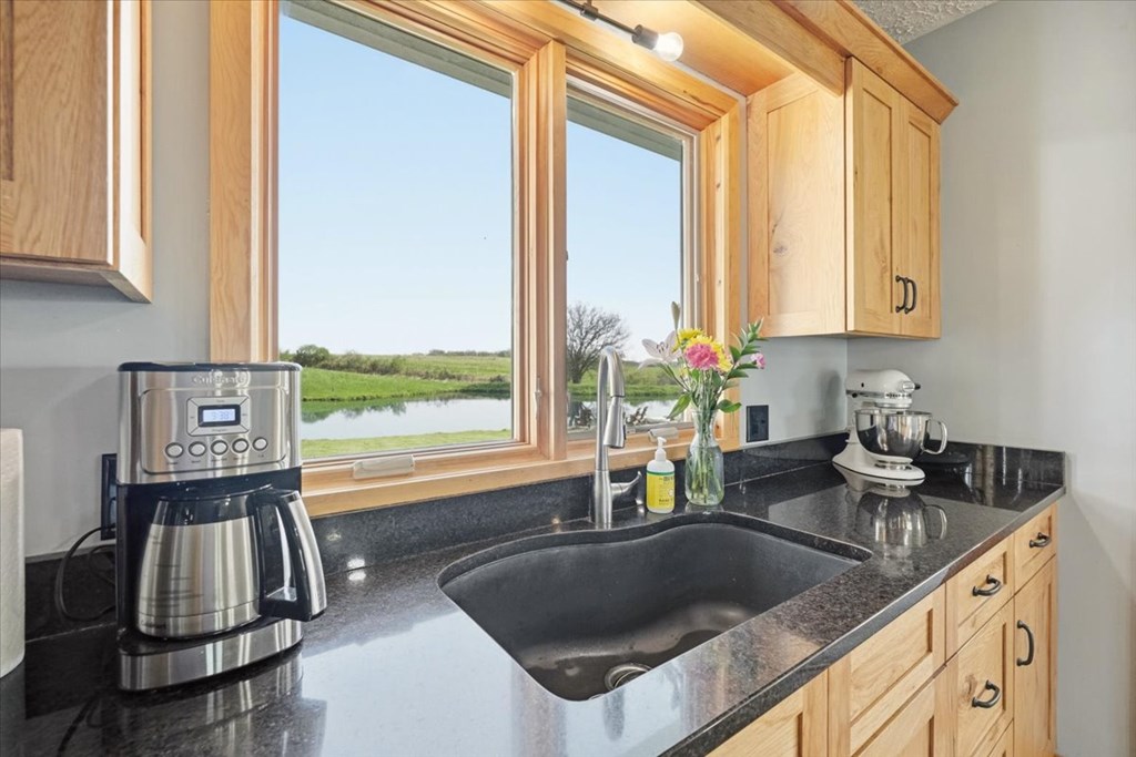 11391 Banning Property Photo 16