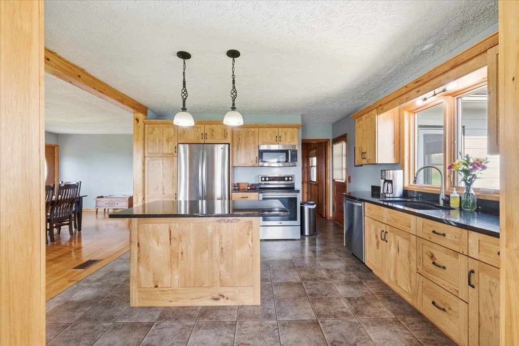 11391 Banning Property Photo 17