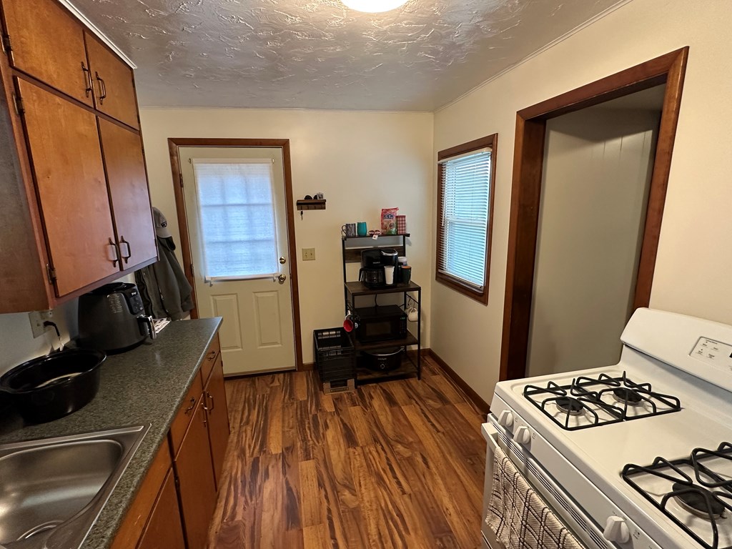 537 Dale Ave Property Photo 10