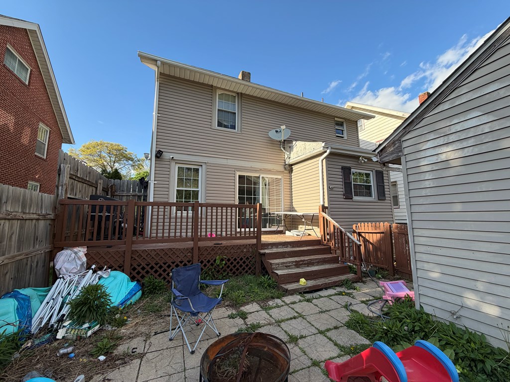 575 Maple St Property Photo 8