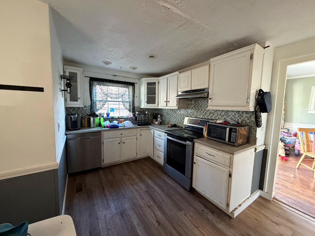 575 Maple St Property Photo 13