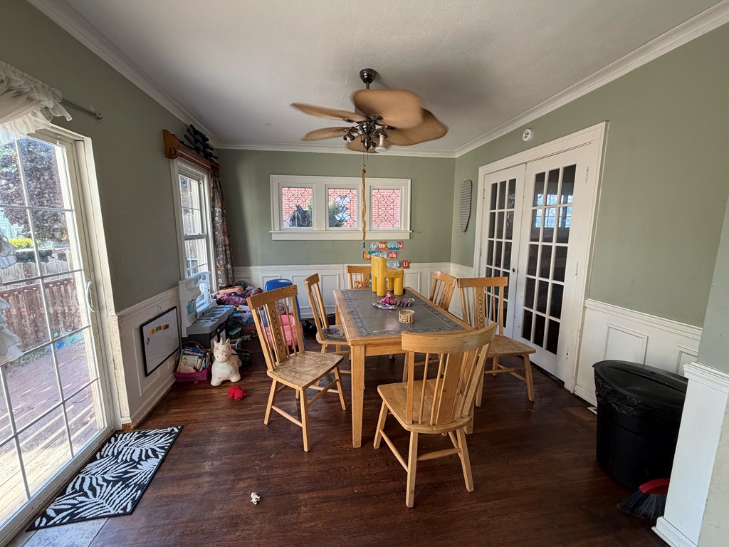 575 Maple St Property Photo 14